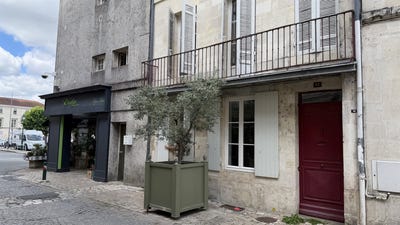 /international/fr/saint-jean-d-angely-charente-310108246201/