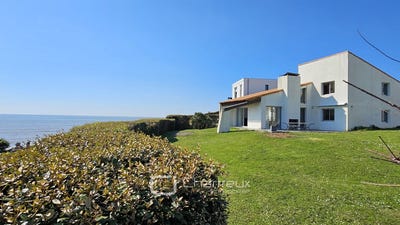 /international/fr/vaux-sur-mer-charente-310108264521/