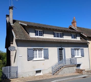/international/fr/jumilhac-le-grand-aquitaine-310108189326/