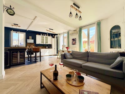 /international/fr/clermont-ferrand-auvergne-310108791857/