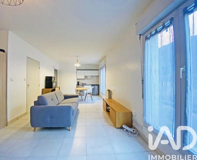 /international/fr/blois-centre-val-de-loire-310104279967/