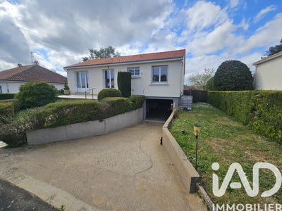 /international/fr/saint-philbert-de-bouaine-pays-de-la-loire-310108035471/