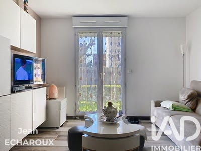 /international/fr/dourdan-ile-de-france-310106775669/