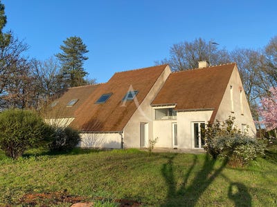 /international/fr/salbris-centre-val-de-loire-310104475096/