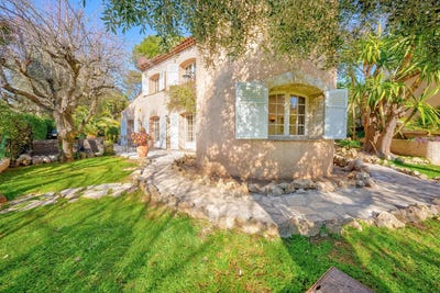 /international/fr/le-cannet-hh-15675388-le-cannet-provence-alpes-cote-d-azur-310100956105/