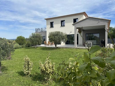 /international/fr/uzes-languedoc-roussillon-310101085445/?lang=zh-tw