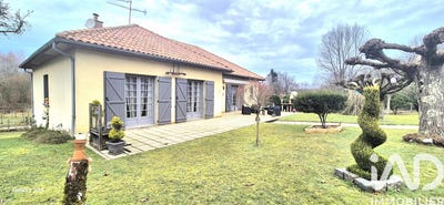 /international/fr/le-palais-sur-vienne-limousin-310105229022/