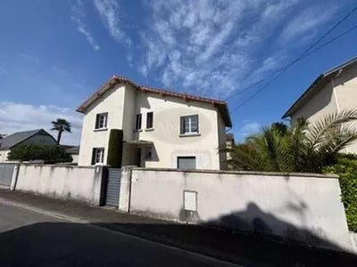 /international/fr/tarbes-midi-pyrenees-310103429369/