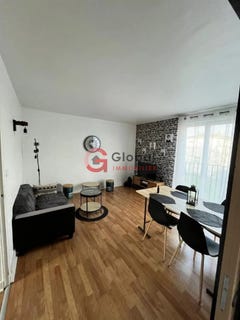 /international/fr/angers-pays-de-la-loire-310099656844/