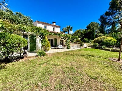 /international/fr/frejus-provence-alpes-cote-d-azur-310109094414/