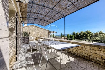 /international/fr/gordes-provence-alpes-cote-d-azur-310109129250/