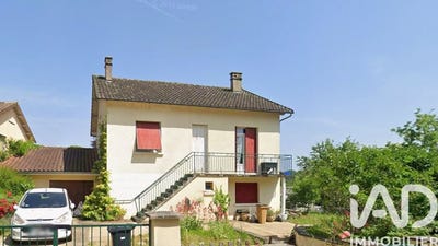 /international/fr/chalus-auvergne-310107561286/