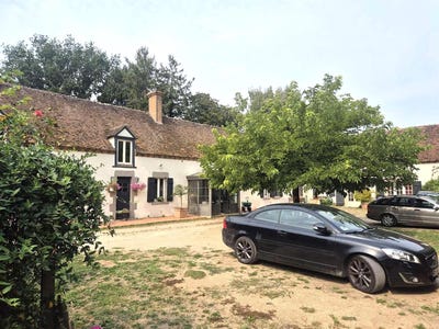 /international/fr/sully-sur-loire-centre-val-de-loire-310102788141/
