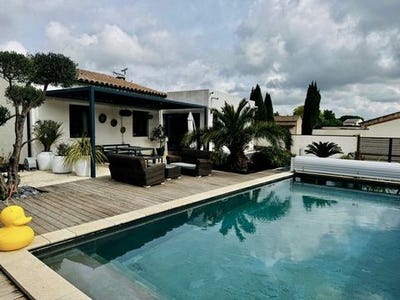 /international/fr/rochefort-du-gard-languedoc-roussillon-310106335994/