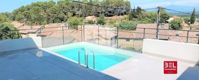 /international/fr/laudun-l-ardoise-languedoc-roussillon-310098706955/