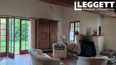 /international/fr/saint-romain-de-benet-charente-310098611204/
