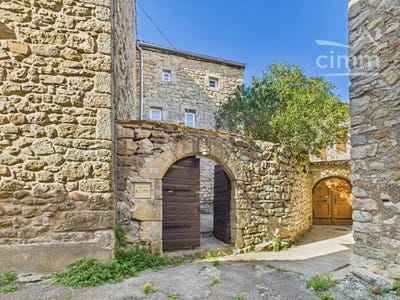 /international/fr/saint-paul-le-jeune-rhone-310108131589/