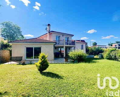 /international/fr/chateaugay-auvergne-310099418122/?lang=zh-tw