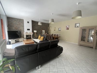 /international/fr/brienon-sur-armancon-burgundy-310107239561/