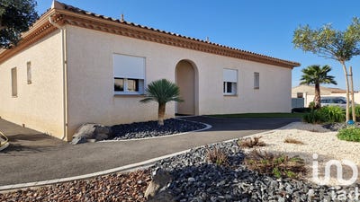 /international/fr/roujan-languedoc-roussillon-310097507751/