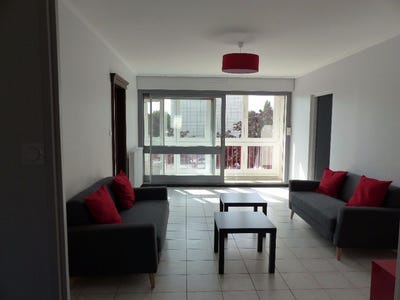 /international/fr/la-roche-sur-yon-pays-de-la-loire-310104472067/
