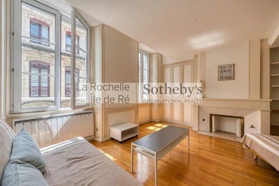 /international/fr/la-rochelle-franche-comte-310103081423/