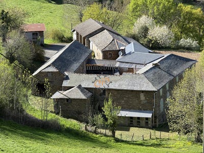 /international/fr/saint-sernin-sur-rance-midi-pyrenees-310107499763/