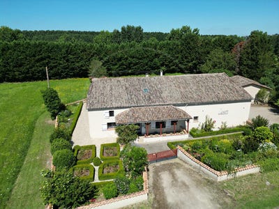 /international/fr/duras-aquitaine-310098053366/