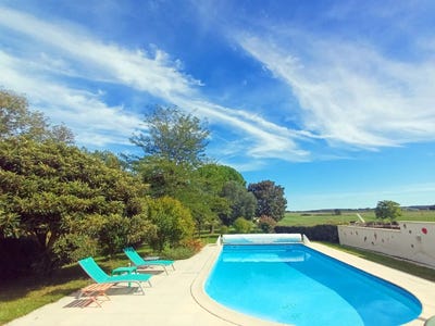 /international/fr/saint-ciers-du-taillon-charente-310106158559/