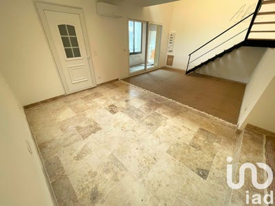 /international/fr/l-isle-sur-la-sorgue-provence-alpes-cote-d-azur-310100232225/