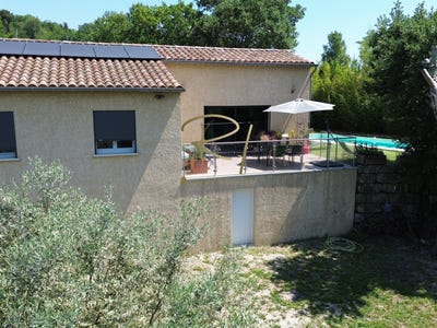 /international/fr/barjac-languedoc-roussillon-310104263188/?lang=it