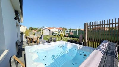 /international/fr/sainte-bazeille-aquitaine-310098771554/