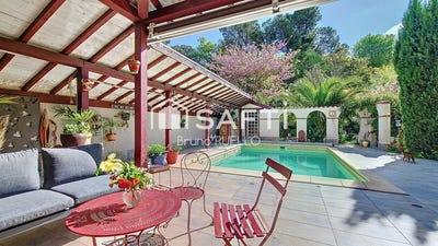 /international/fr/montesquieu-des-alberes-languedoc-roussillon-310099567865/