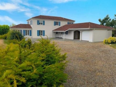 /international/fr/mazieres-en-gatine-charente-310100763505/