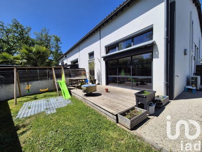 /international/fr/saint-marcellin-en-forez-rhone-310099653960/