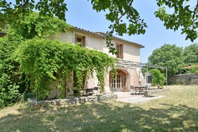 /international/fr/sommieres-languedoc-roussillon-310100792725/