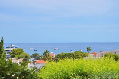 /international/fr/antibes-hh-14687506-antibes-provence-alpes-cote-d-azur-310100959261/