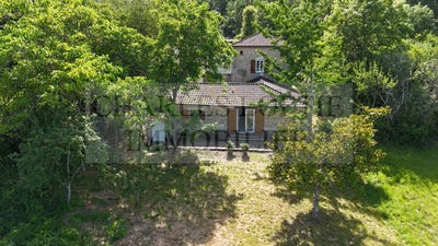 /international/fr/floressas-midi-pyrenees-310105792653/