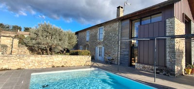 /international/fr/aigueze-languedoc-roussillon-310104263488/