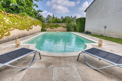 /international/fr/chateaurenard-provence-alpes-cote-d-azur-310101157104/