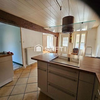 /international/fr/le-montet-auvergne-310108163032/