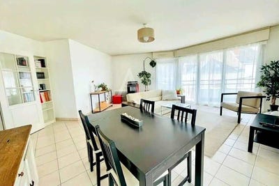 /international/fr/angers-pays-de-la-loire-310108832740/