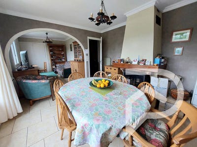 /international/fr/crepy-en-valois-picardie-120095559090/