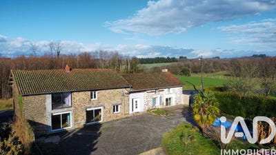 /international/fr/chalus-auvergne-310104885930/