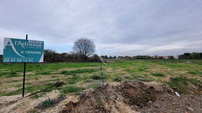 /international/fr/l-aiguillon-sur-vie-pays-de-la-loire-310104463484/