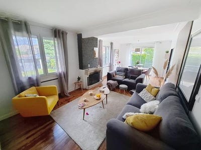 /international/fr/valdurenque-midi-pyrenees-310099712243/