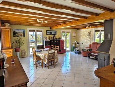 /international/fr/montbenoit-franche-comte-310106942360/