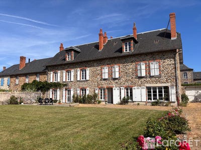/international/fr/ruynes-en-margeride-auvergne-310106596681/