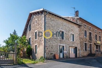 /international/fr/saint-georges-lagricol-auvergne-310102489891/