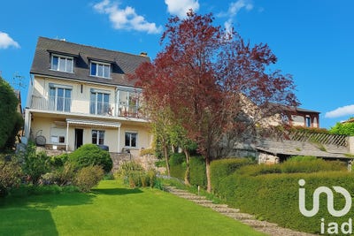 /international/fr/fougeres-brittany-310100295200/